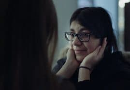 RECENZJA FILMU „DRZEWA MILCZĄ” AGNIESZKI ZWIEFKI [VARIETY]